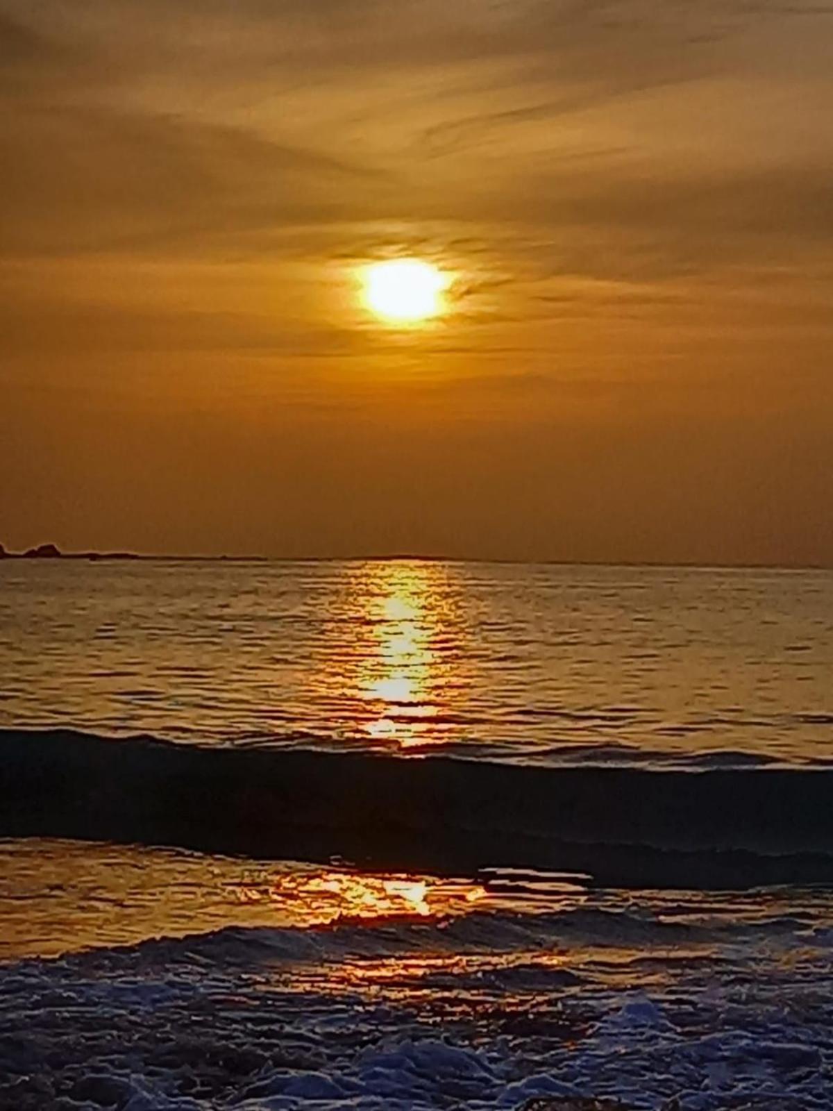 Blue Sands Beach Resort Passikudah Bagian luar foto